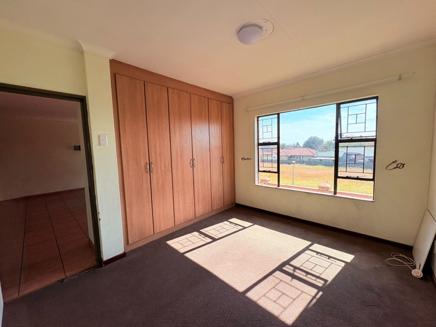 2 Bedroom Property for Sale in Vaalpark Free State